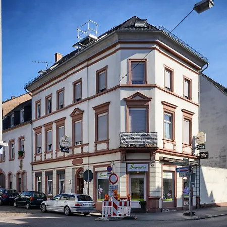 Apartment Marx - In Zentraler Lage - Ideal Für 2 Personen, Mit Waschmaschine