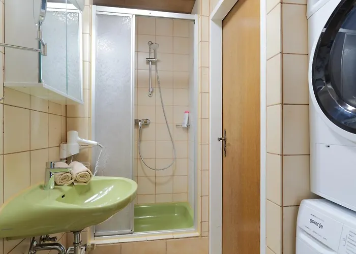 Marx - In Zentraler Lage - Ideal Fuer 2 Personen Mit Waschmaschine Und Gratis Wlan Lejlighed *